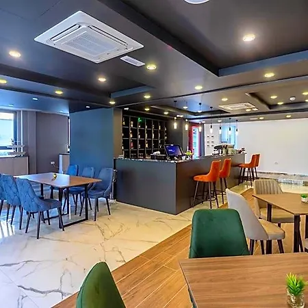 Hotel N 3*